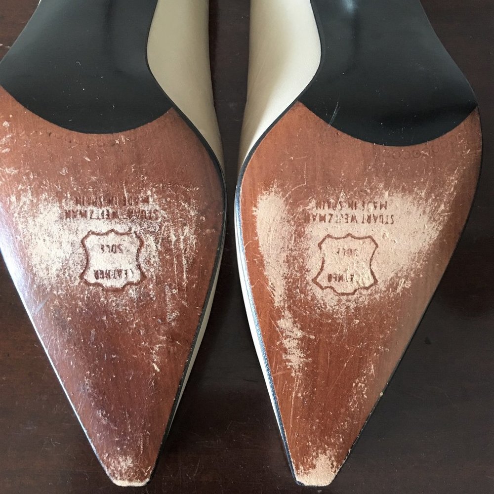 Stuart Weitzman Shimmery Gold Heels ✨ $495 MSRP ✨ Size 9 - Picture 6 of 8